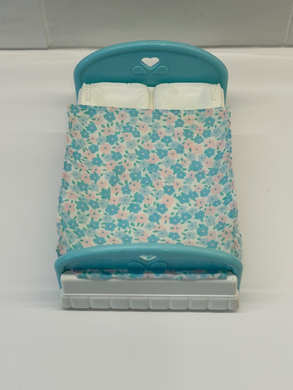 Vintage 90s Fisher Price Loving Family Dollhouse Parent's Bed (b9)